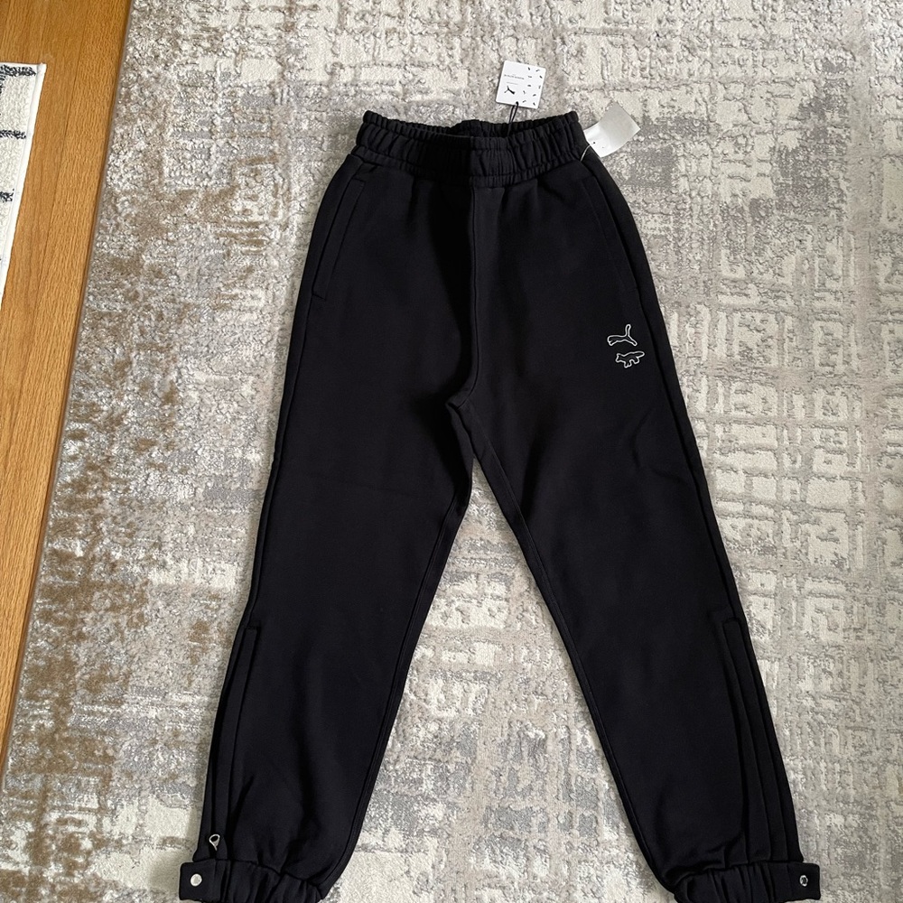Puma x Maison Kitsune Paris SMALL Joggers Tapered Sweatpants NEW NWT $120 Collab
